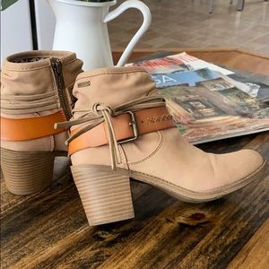 Roxy Women's Dallas Bootie - Tan -